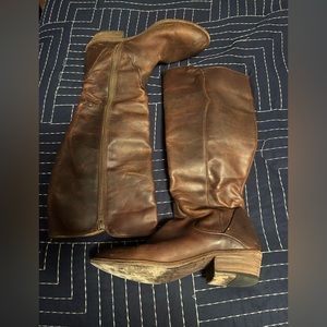 Frye Carson piping boots tall size 7.5 M